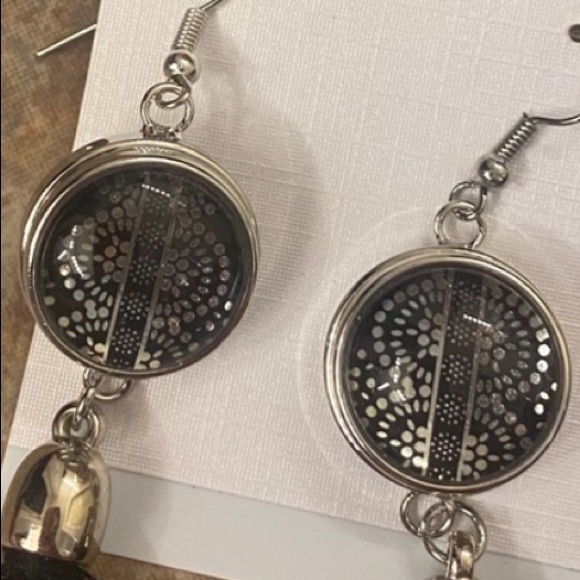Jamberry Jewelry - Jamberry 2017 Stacys wrap Earrings